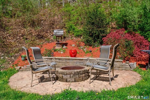 15 Hilldale Drive, Southbury, CT 06488