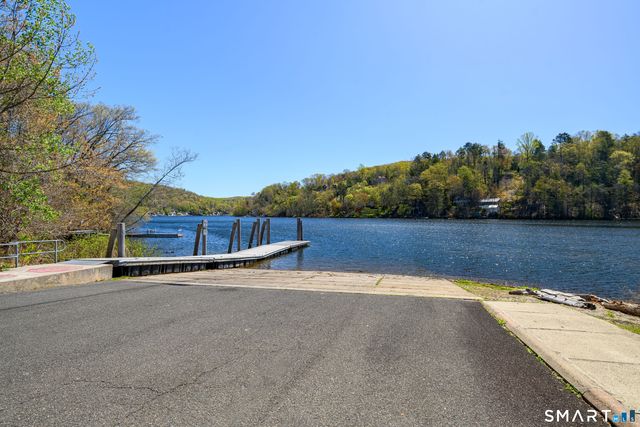 15 Hilldale Drive, Southbury, CT 06488