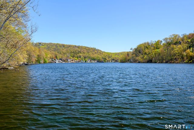 15 Hilldale Drive, Southbury, CT 06488