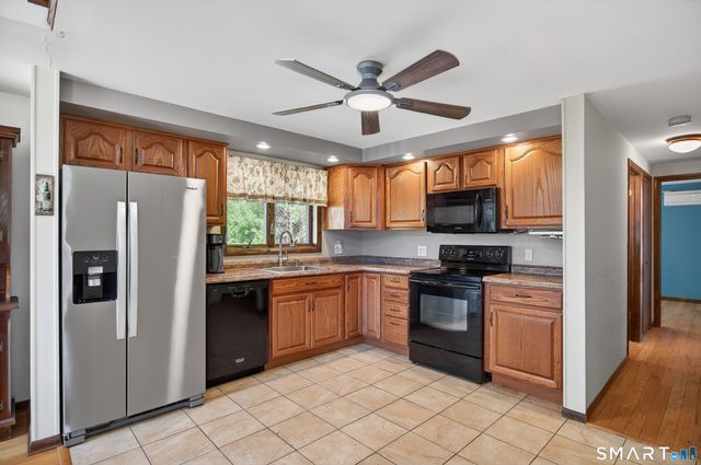 15 Hilldale Drive, Southbury, CT 06488