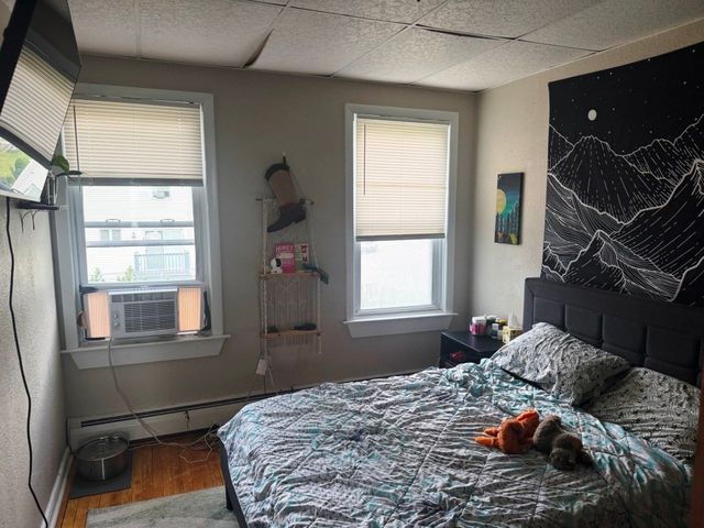 264 Belmont St 2, Worcester, MA 01604