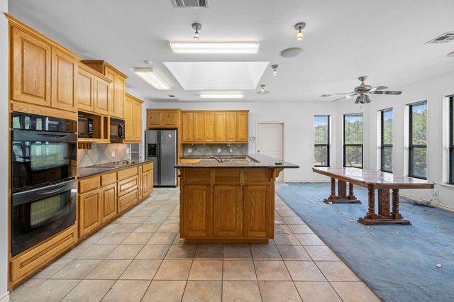 313 Lagoon LOOP, Horseshoe Bay, TX 78657