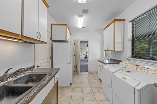 313 Lagoon LOOP, Horseshoe Bay, TX 78657