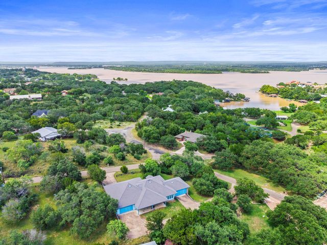 313 Lagoon LOOP, Horseshoe Bay, TX 78657