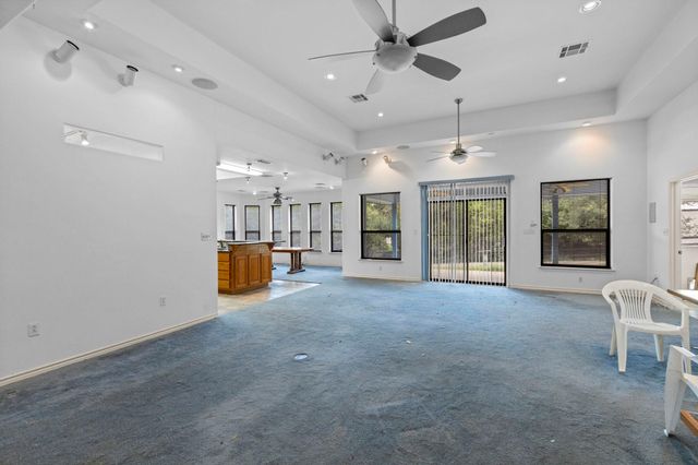 313 Lagoon LOOP, Horseshoe Bay, TX 78657
