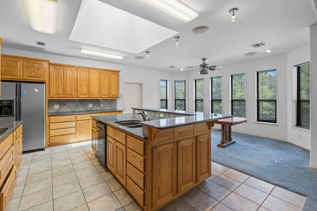 313 Lagoon LOOP, Horseshoe Bay, TX 78657