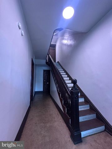 146 S DUKE ST., York, PA 17401
