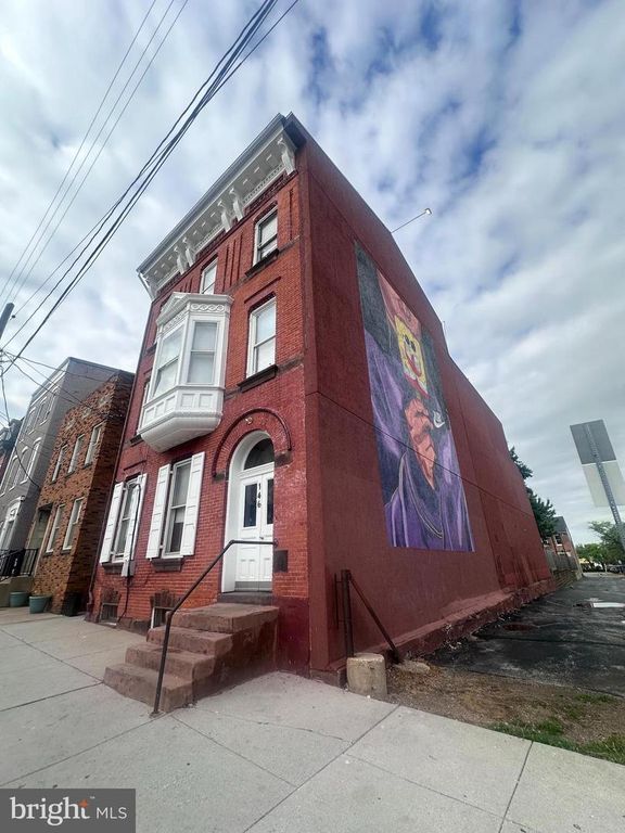 146 S DUKE ST., York, PA 17401