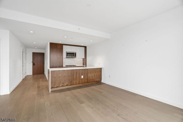 75 Park Ln 3305, Jersey City, NJ 07310