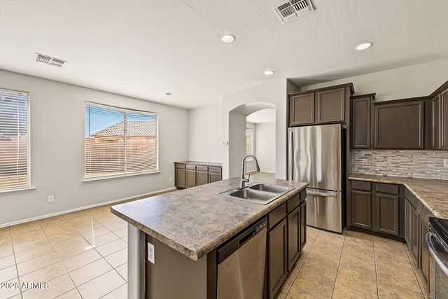 10201 W FLORENCE Avenue, Tolleson, AZ 85353