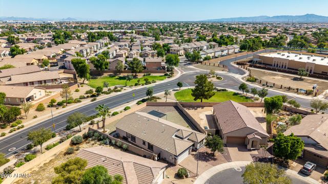 10201 W FLORENCE Avenue, Tolleson, AZ 85353