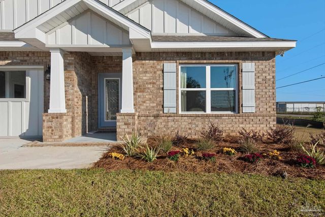 7604 Piper Cir, Milton, FL 32583