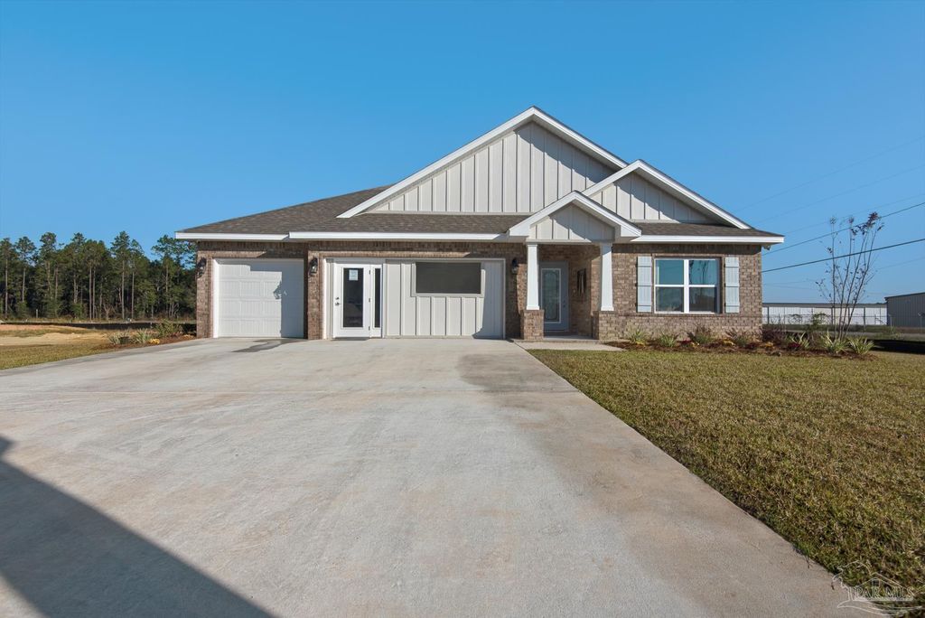 7604 Piper Cir, Milton, FL 32583