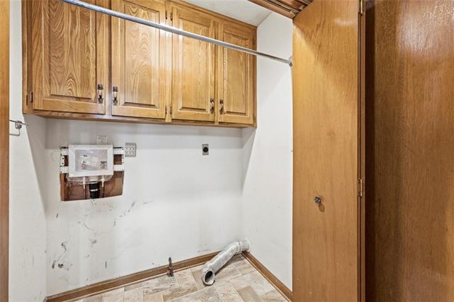 105 SE Colony Drive, Lee's Summit, MO 64063