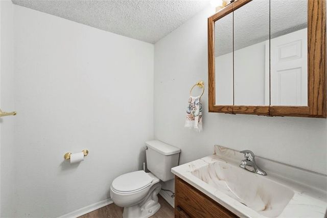 105 SE Colony Drive, Lee's Summit, MO 64063