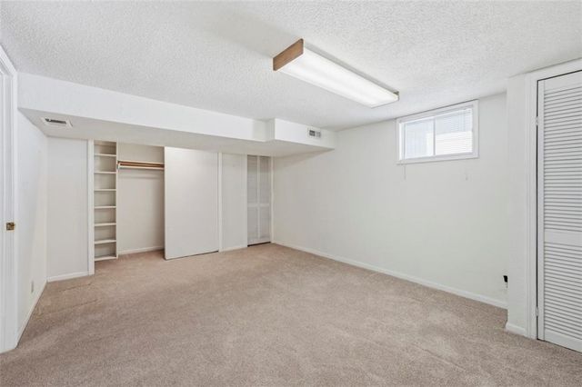 105 SE Colony Drive, Lee's Summit, MO 64063