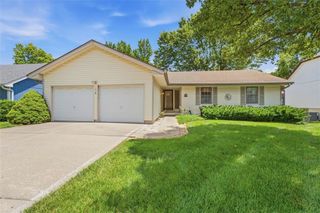 105 SE Colony Drive, Lee's Summit, MO 64063
