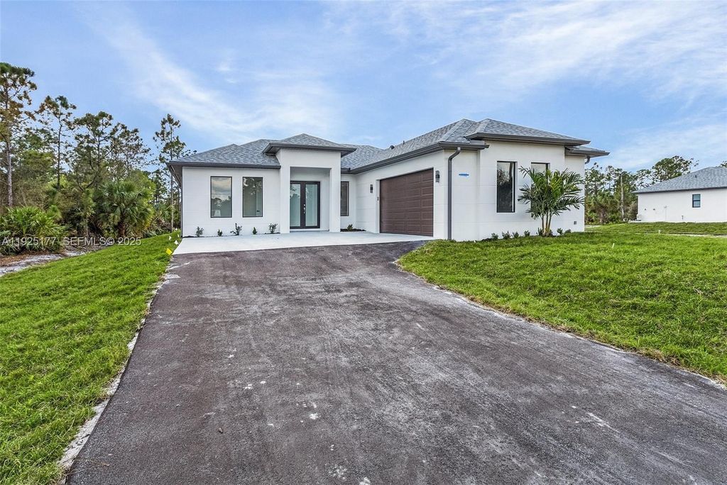 4245 60th AVE NE, Naples, FL 34120