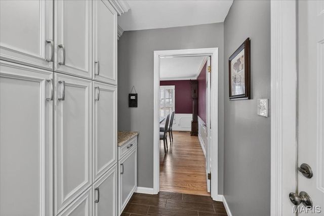 10520 Hackamore Lane, St Louis, MO 63128