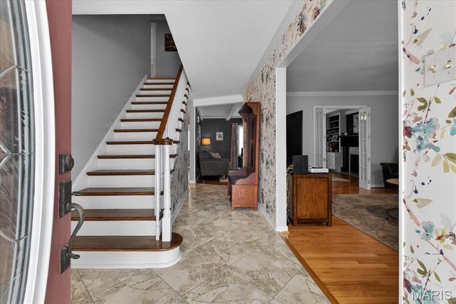 10520 Hackamore Lane, St Louis, MO 63128