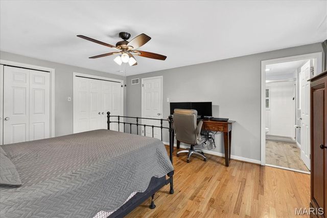 10520 Hackamore Lane, St Louis, MO 63128