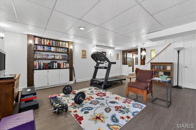 10520 Hackamore Lane, St Louis, MO 63128