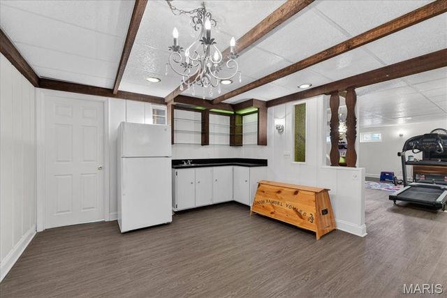 10520 Hackamore Lane, St Louis, MO 63128