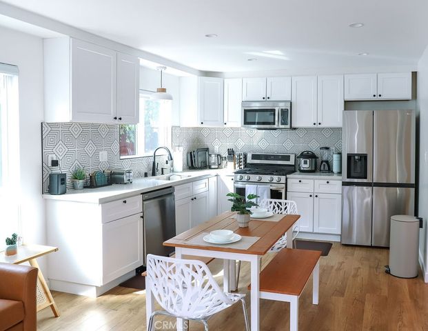 1219 N Alexandria Avenue, Los Angeles, CA 90029