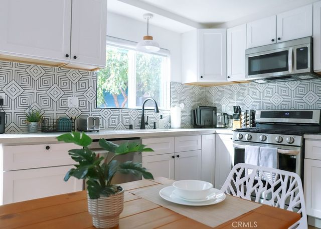 1219 N Alexandria Avenue, Los Angeles, CA 90029