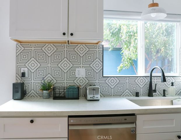 1219 N Alexandria Avenue, Los Angeles, CA 90029