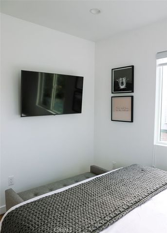 1219 N Alexandria Avenue, Los Angeles, CA 90029