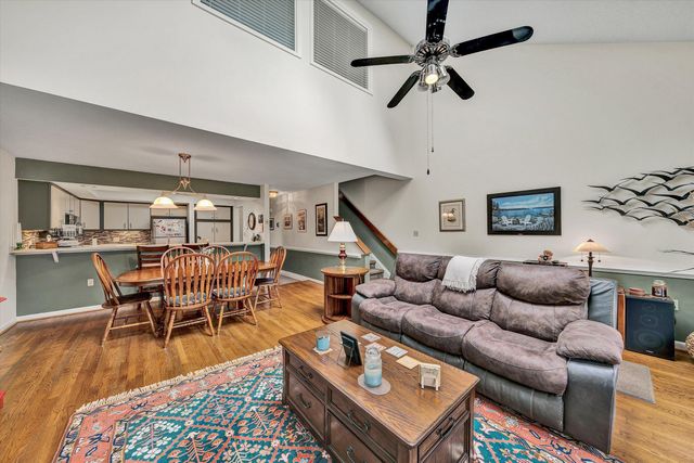 111 Fawn Haven LN, Huddleston, VA 24104