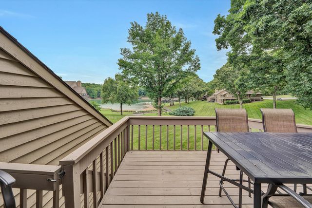 111 Fawn Haven LN, Huddleston, VA 24104