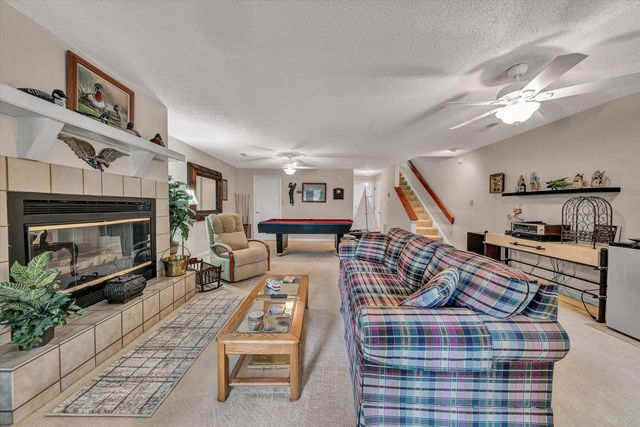 111 Fawn Haven LN, Huddleston, VA 24104