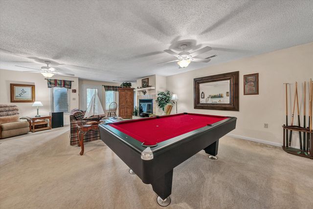 111 Fawn Haven LN, Huddleston, VA 24104