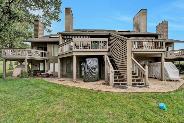 111 Fawn Haven LN, Huddleston, VA 24104