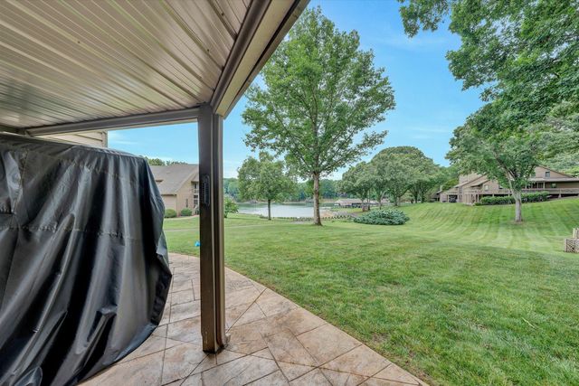 111 Fawn Haven LN, Huddleston, VA 24104