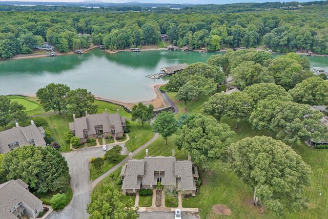 111 Fawn Haven LN, Huddleston, VA 24104