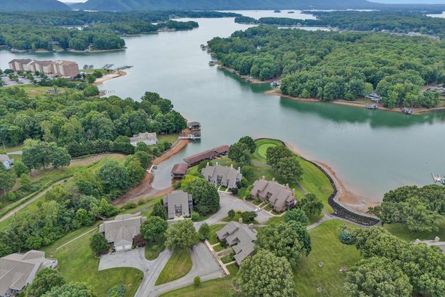 111 Fawn Haven LN, Huddleston, VA 24104