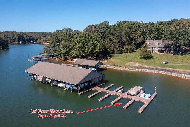 111 Fawn Haven LN, Huddleston, VA 24104
