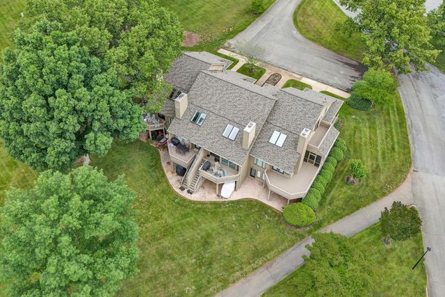 111 Fawn Haven LN, Huddleston, VA 24104