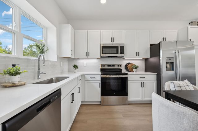 1015 W Trinity Ln Unit 6, Nashville, TN 37218