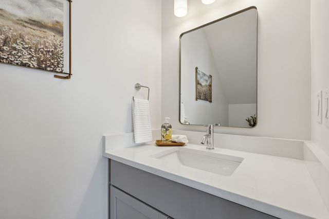 1015 W Trinity Ln Unit 6, Nashville, TN 37218