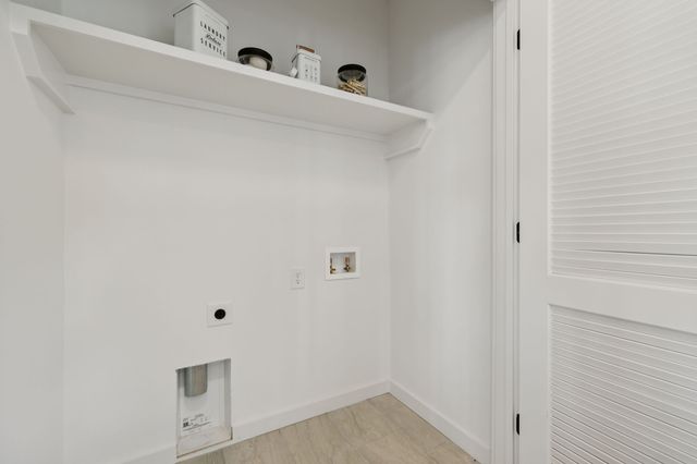 1015 W Trinity Ln Unit 6, Nashville, TN 37218