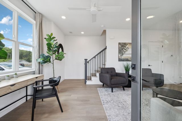 1015 W Trinity Ln Unit 6, Nashville, TN 37218