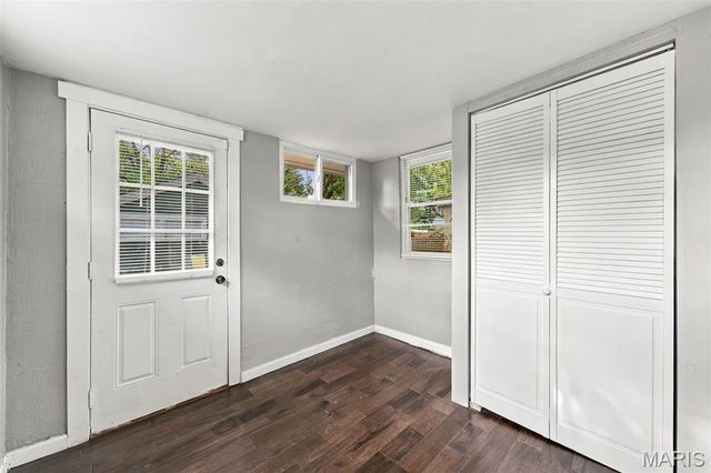 6121 Alabama Avenue, St Louis, MO 63111