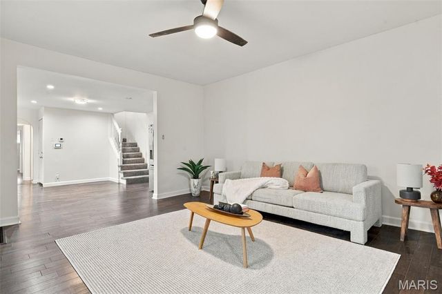 6121 Alabama Avenue, St Louis, MO 63111