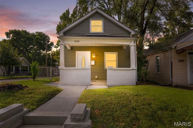 6121 Alabama Avenue, St Louis, MO 63111