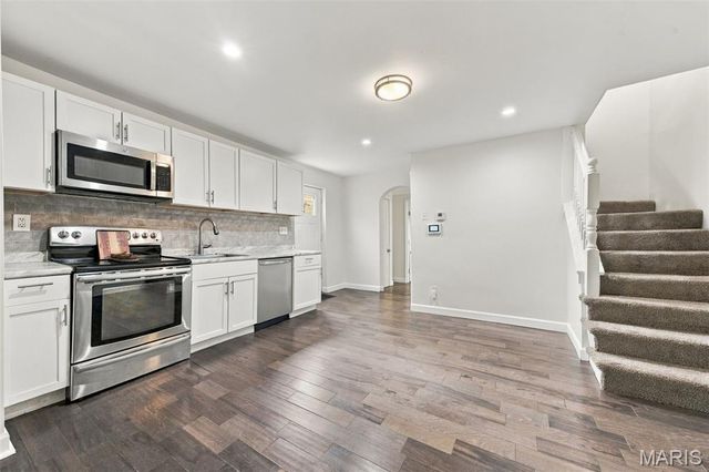 6121 Alabama Avenue, St Louis, MO 63111
