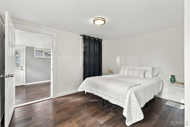 6121 Alabama Avenue, St Louis, MO 63111